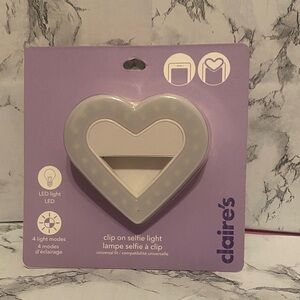 NIP, Claire’s White Heart Shape CLIP ON SELFIE LIGHT (LED LIGHT, 4 LIGHT MODES)